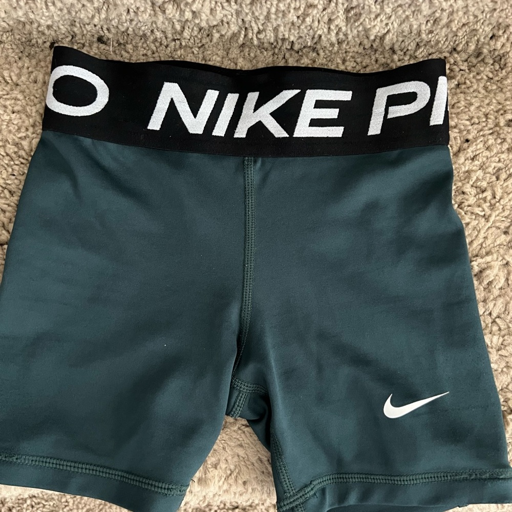 Kids XS Nike Green and Black Compression Shorts